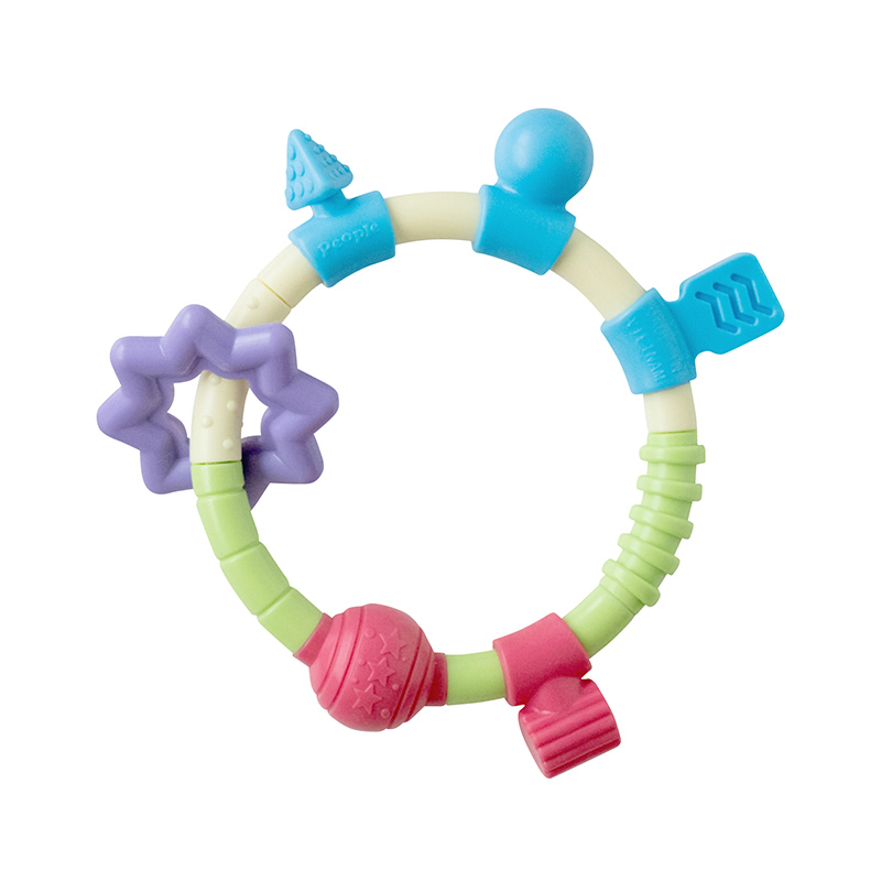 なめたりかんだり